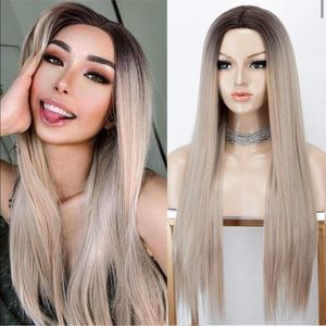 Long Straight Blonde Ombré 22’ Wig